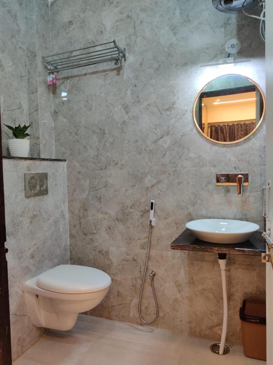 Tirtha Guest house